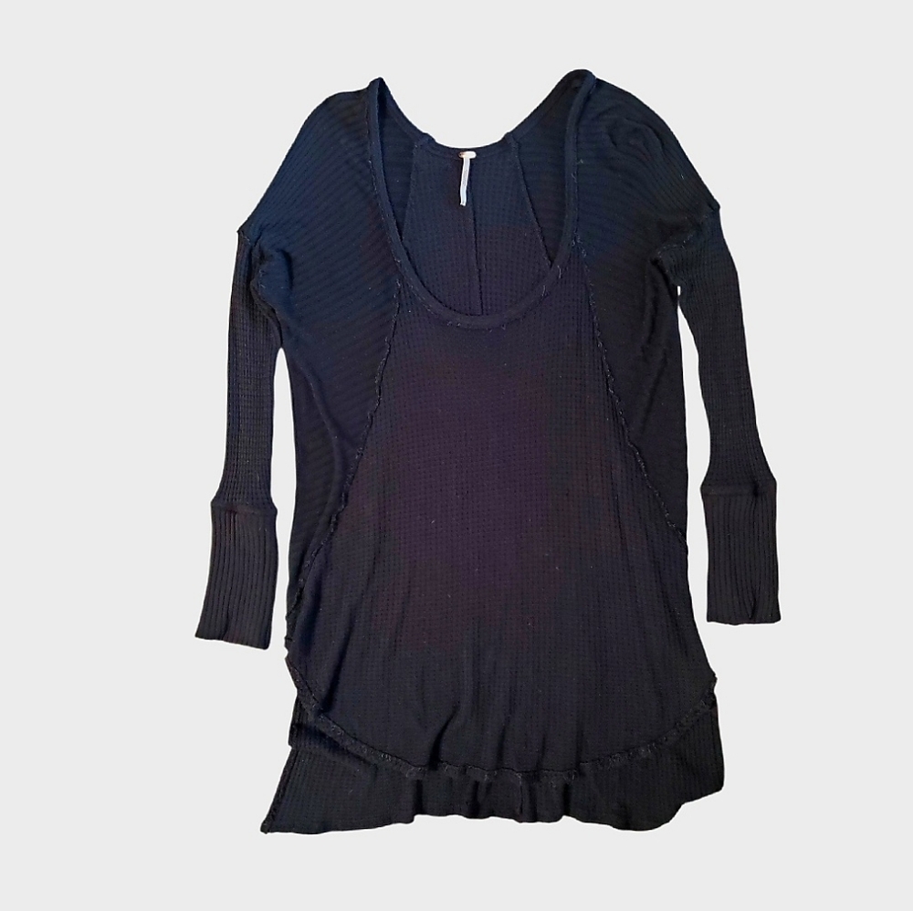 Free People Women's Black Waffle Knit V-neck Distressed Sweater Large